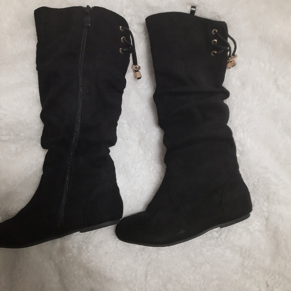 Black seude girls boots size 12